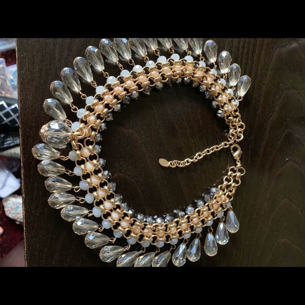 NWT Crystal Necklace